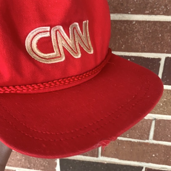 Vintage CNN hat - Picture 2 of 5